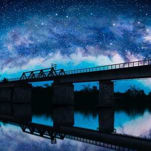 舞厅里挺进人妻的身体
