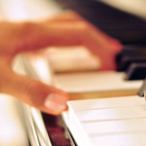 舞厅里挺进人妻的身体
